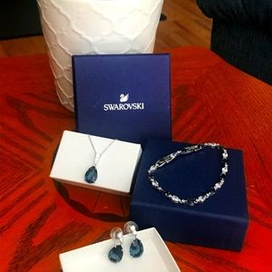 Necklace with matching earrings and bracelet